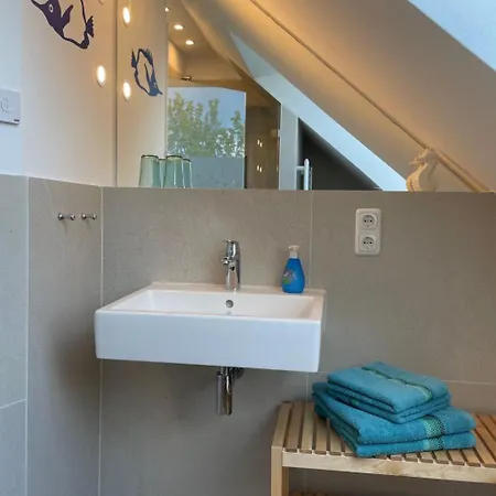 Moderne 3-zimmer Maisonettewohnung In Der By Interhome Lancken-Granitz