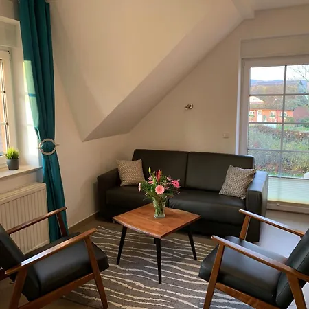 Moderne 3-zimmer Maisonettewohnung In Der By Interhome Apartmán